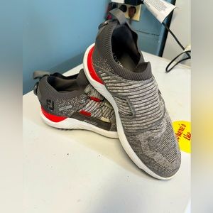 Footjoy Hyperflex Boa Golf Shoes size 9.5. Played 2 rounds in them.